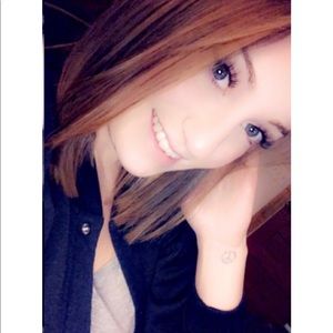 Meet your Posher, Brittney